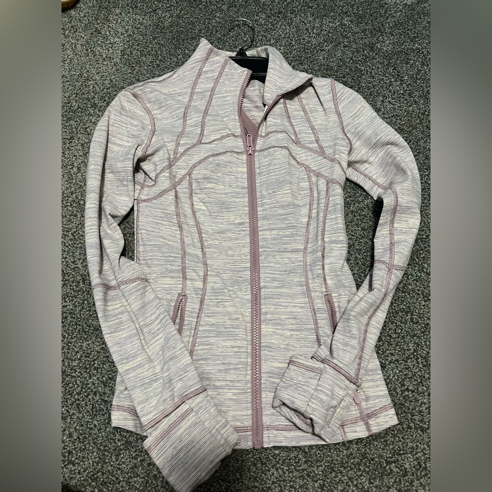FLASH SALE lululemon define jacket size 4